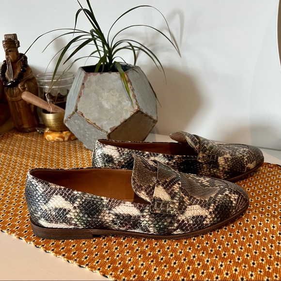 Madewell Alex Snakeskin Embossed Leather Loafer - Picture 4 of 8
